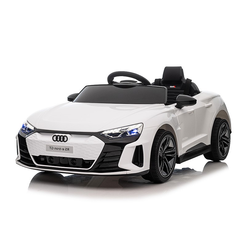 AUDI RS e-tron GT beli 24403