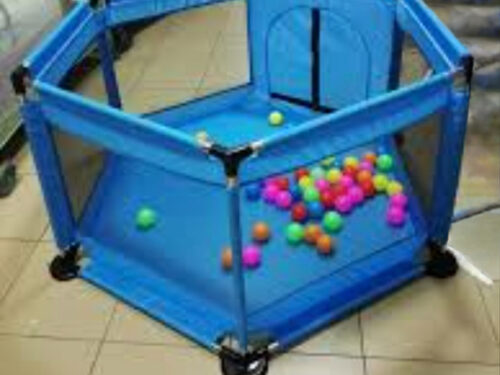 plava ogradica igraonica za decu